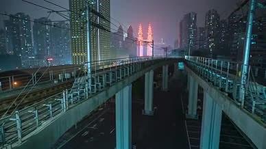 重庆双塔列车夜景视频的预览图